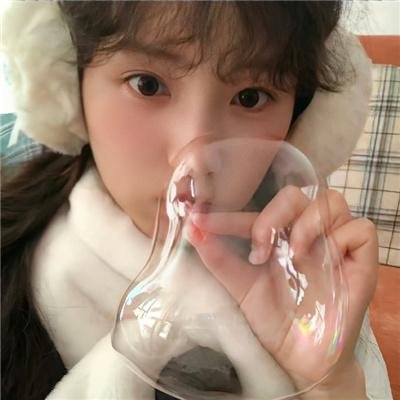 一个人的皮影戏
